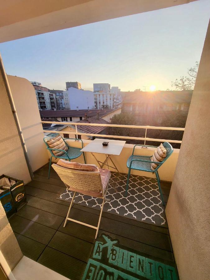 Tichnich Appartement - 2 Bedrooms - 1 Min Away From Train Station Annemasse Dış mekan fotoğraf